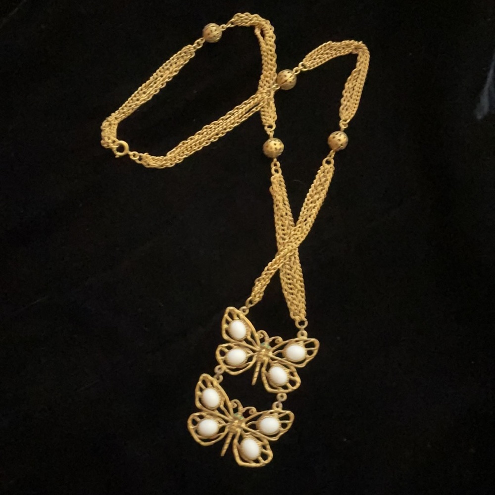 1970’s VINTAGE Double Golden BUTTERFLY Hippie Pendant Necklace Chic for SPRING!